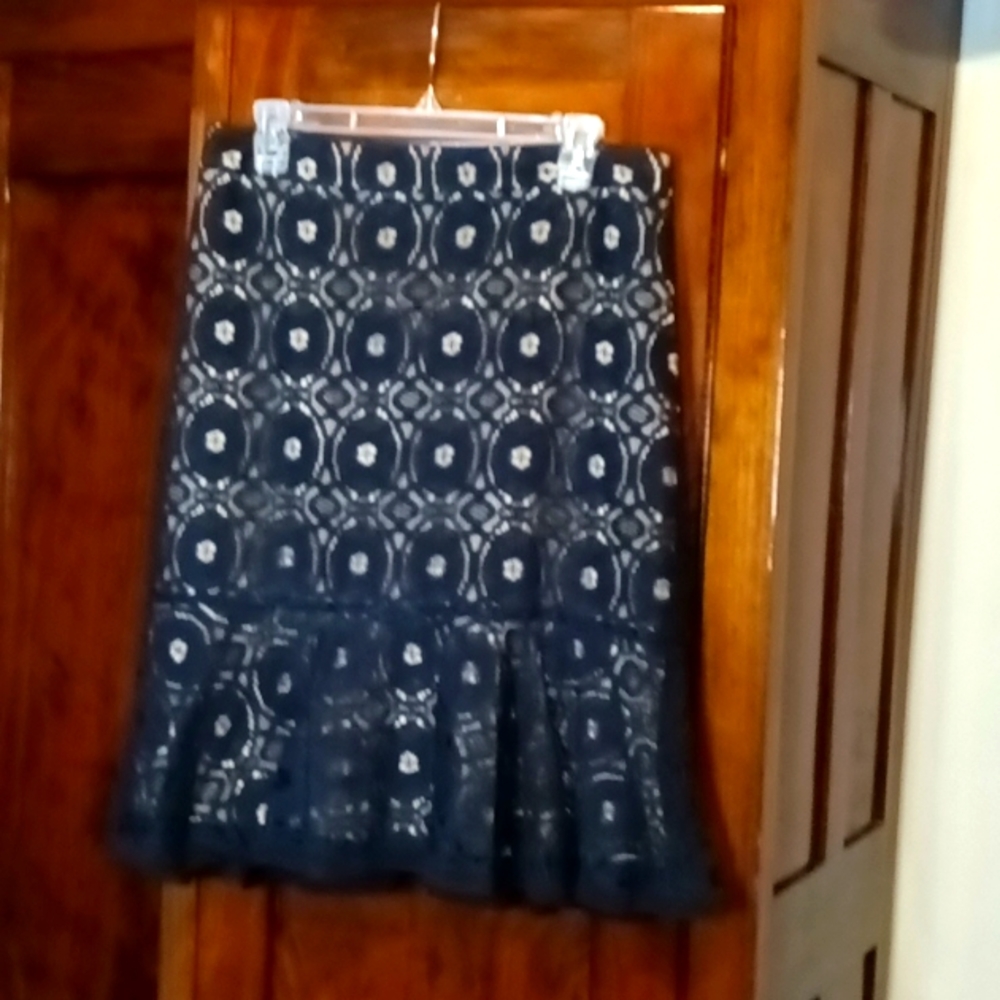 Ann Taylor Black laced flair skirt Size 10 Tall